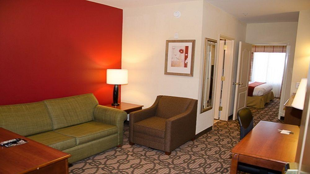Holiday Inn Express Hotel & Suites Lagrange I-85 By Ihg Exterior foto